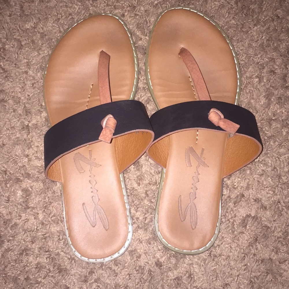 Super cute women’s sandals